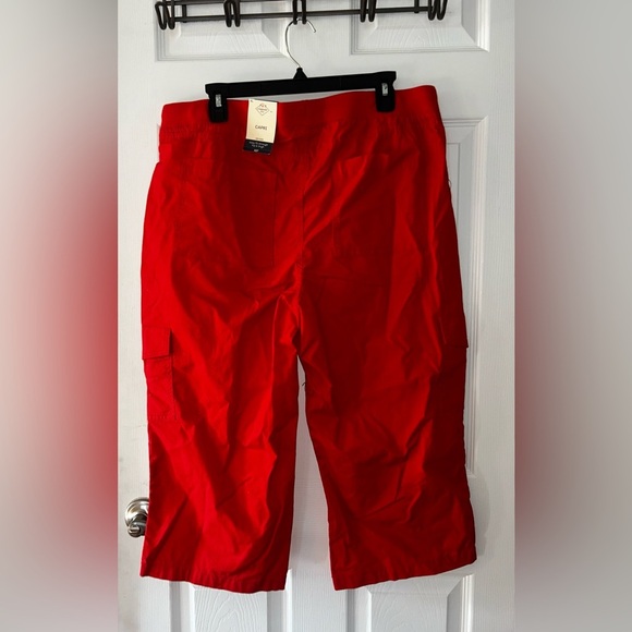 St. John's Bay NWT Capri Mid Rise Capri Pants XL - Picture 2 of 4
